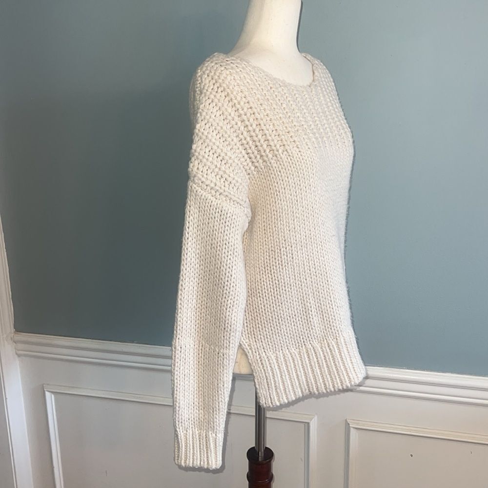 Women’s Large chunky knit thick knit cream neutral sweater - Picture 8 of 14